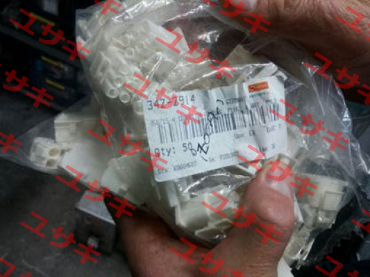 350715-4  TE Connectivity (Tyco Electronics)